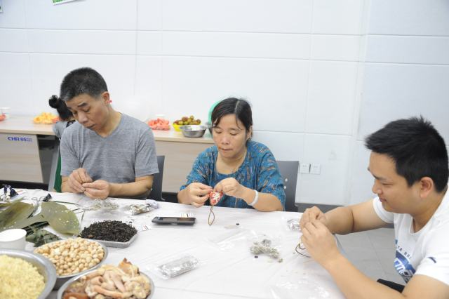 高端拉床,專用機床,內(nèi)拉床,外拉床,數(shù)控機床,自動化生產(chǎn)線,工業(yè)機器人 高端拉床,專用機床,內(nèi)拉床,外拉床,數(shù)控機床,自動化生產(chǎn)線,工業(yè)機器人