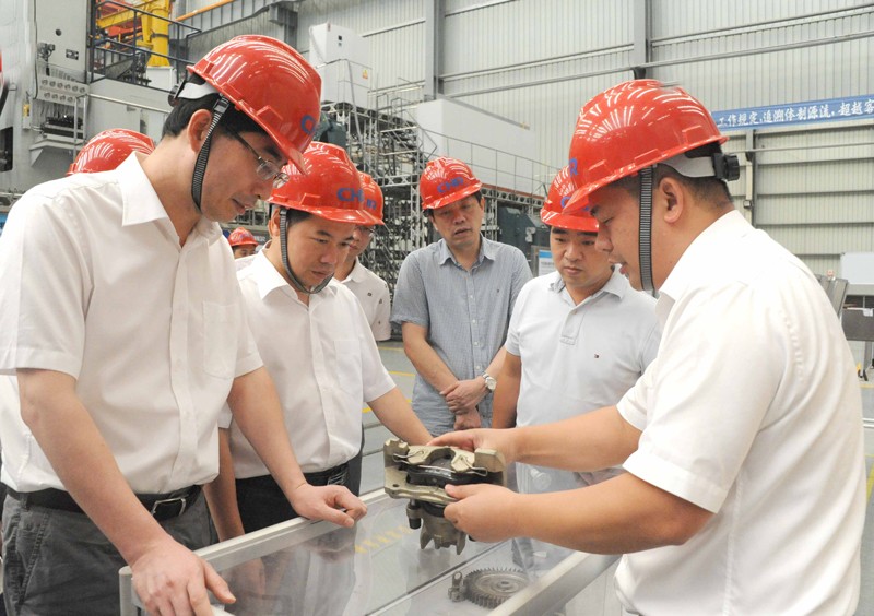 高端拉床,專用機(jī)床,內(nèi)拉床,外拉床,數(shù)控機(jī)床,自動化生產(chǎn)線,工業(yè)機(jī)器人,拉床,拉刀,自動化 高端拉床,專用機(jī)床,內(nèi)拉床,外拉床,數(shù)控機(jī)床,自動化生產(chǎn)線,工業(yè)機(jī)器人,拉床,拉刀,自動化