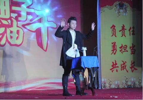 高端拉床,專用機床,內拉床,外拉床,數(shù)控機床,自動化生產(chǎn)線,工業(yè)機器人,拉床,拉刀,自動化 高端拉床,專用機床,內拉床,外拉床,數(shù)控機床,自動化生產(chǎn)線,工業(yè)機器人,拉床,拉刀,自動化