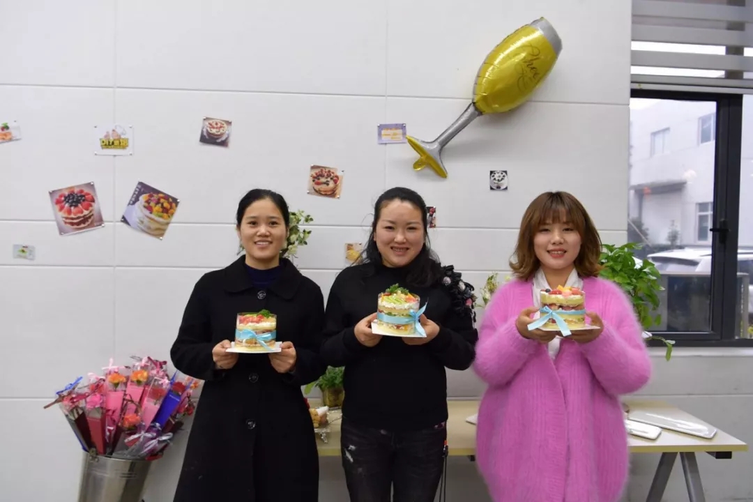 高端拉床,專用機床,內(nèi)拉床,外拉床,數(shù)控機床,自動化生產(chǎn)線,工業(yè)機器人,拉床,拉刀,自動化 高端拉床,專用機床,內(nèi)拉床,外拉床,數(shù)控機床,自動化生產(chǎn)線,工業(yè)機器人,拉床,拉刀,自動化