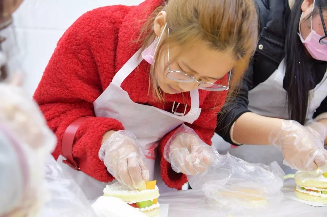 高端拉床,專用機床,內(nèi)拉床,外拉床,數(shù)控機床,自動化生產(chǎn)線,工業(yè)機器人,拉床,拉刀,自動化 高端拉床,專用機床,內(nèi)拉床,外拉床,數(shù)控機床,自動化生產(chǎn)線,工業(yè)機器人,拉床,拉刀,自動化