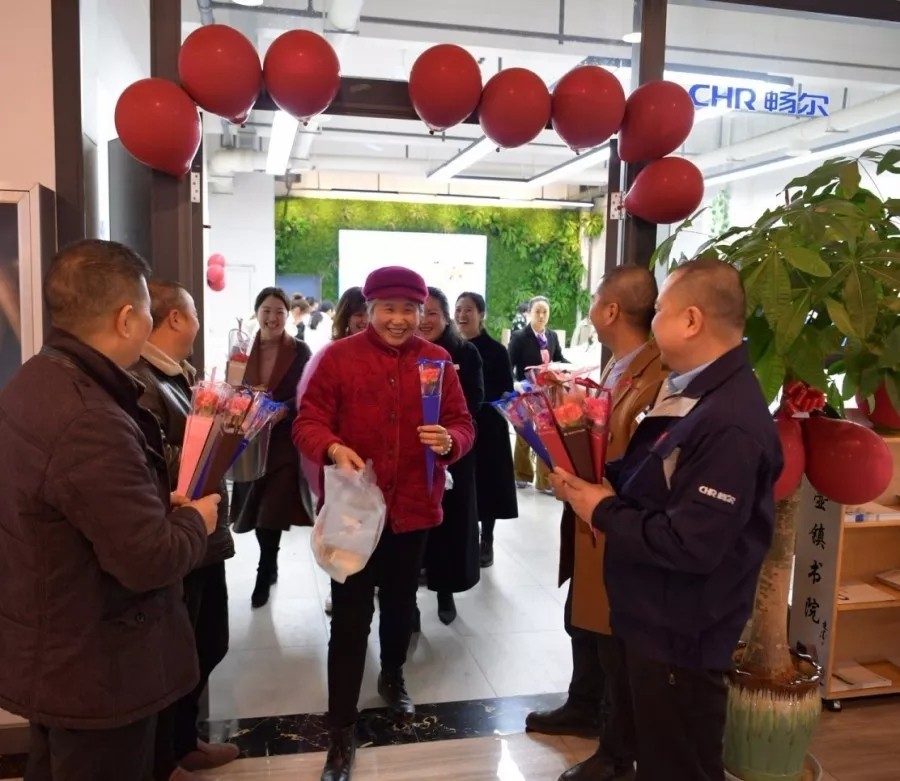 高端拉床,專用機床,內(nèi)拉床,外拉床,數(shù)控機床,自動化生產(chǎn)線,工業(yè)機器人,拉床,拉刀,自動化 高端拉床,專用機床,內(nèi)拉床,外拉床,數(shù)控機床,自動化生產(chǎn)線,工業(yè)機器人,拉床,拉刀,自動化