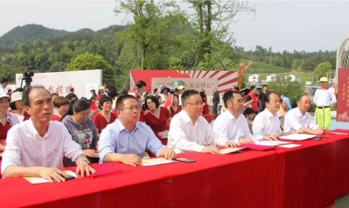 高端拉床,專用機(jī)床,內(nèi)拉床,外拉床,數(shù)控機(jī)床,自動化生產(chǎn)線,工業(yè)機(jī)器人,拉床,拉刀,自動化 高端拉床,專用機(jī)床,內(nèi)拉床,外拉床,數(shù)控機(jī)床,自動化生產(chǎn)線,工業(yè)機(jī)器人,拉床,拉刀,自動化