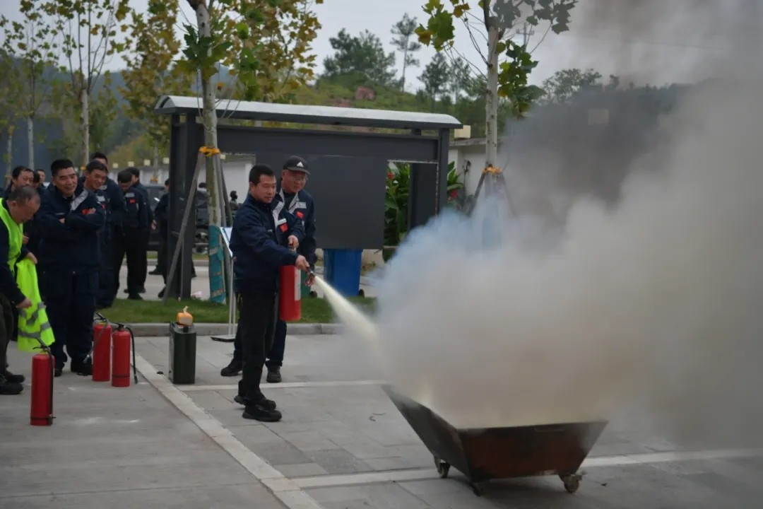 1635471159127942.jpg 640.webp (4).jpg