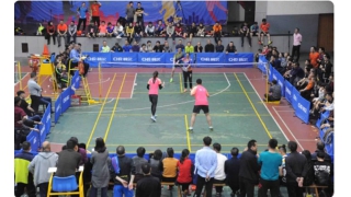 “好一記漂亮的彈跳扣殺！”第六屆暢爾杯羽毛球混合團(tuán)體賽完美收官！