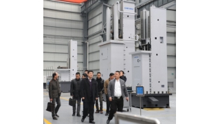 市委副秘書長、政研室主任李漢勤調(diào)研企業(yè)